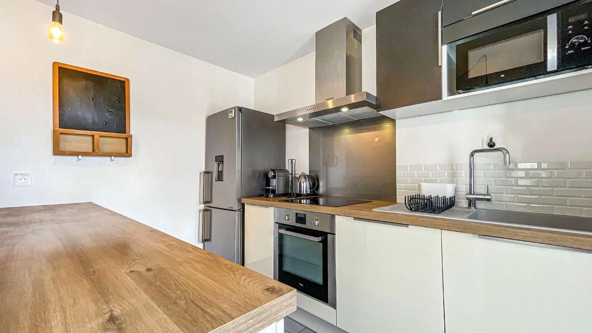 Homey Chloe - New - Parking Gratuit - Balcon Prive - Proche Geneve Annemasse Zewnętrze zdjęcie