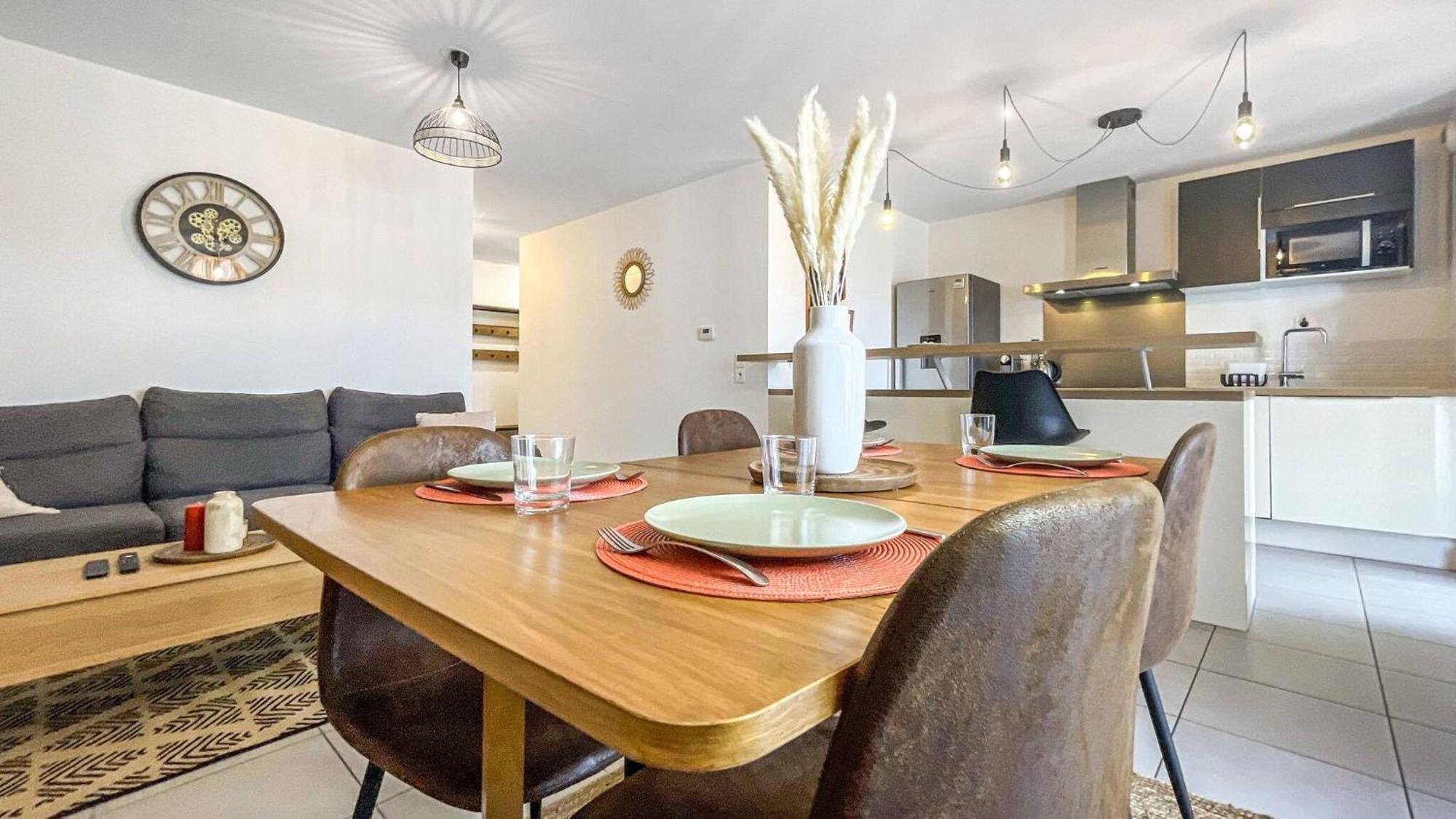 Homey Chloe - New - Parking Gratuit - Balcon Prive - Proche Geneve Annemasse Zewnętrze zdjęcie